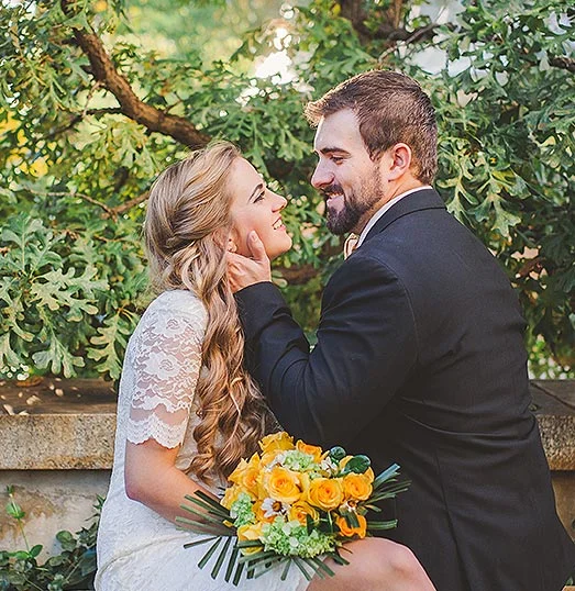 COUPLE & ANNIVERSARY SESSIONS