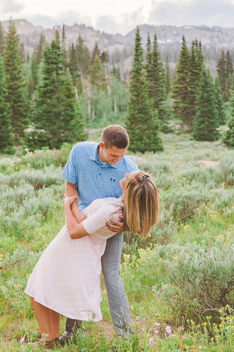 BLOG-LoganUtahEngagementPhotography-HeidiRandallStudios-Shani+Phil-18-web.jpg