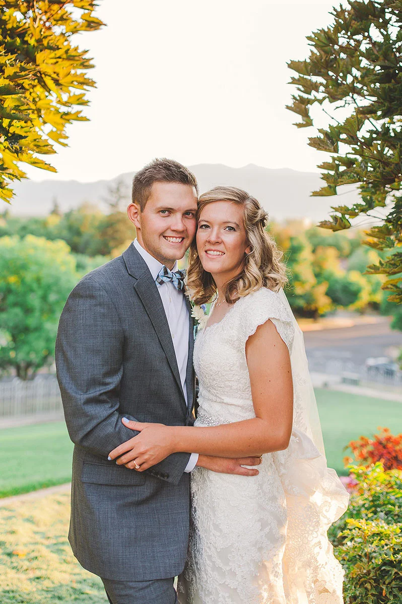 BLOG-LoganUtahWeddingPhotography-HeidiRandallStudios-Shani+Phil-18-web.jpg