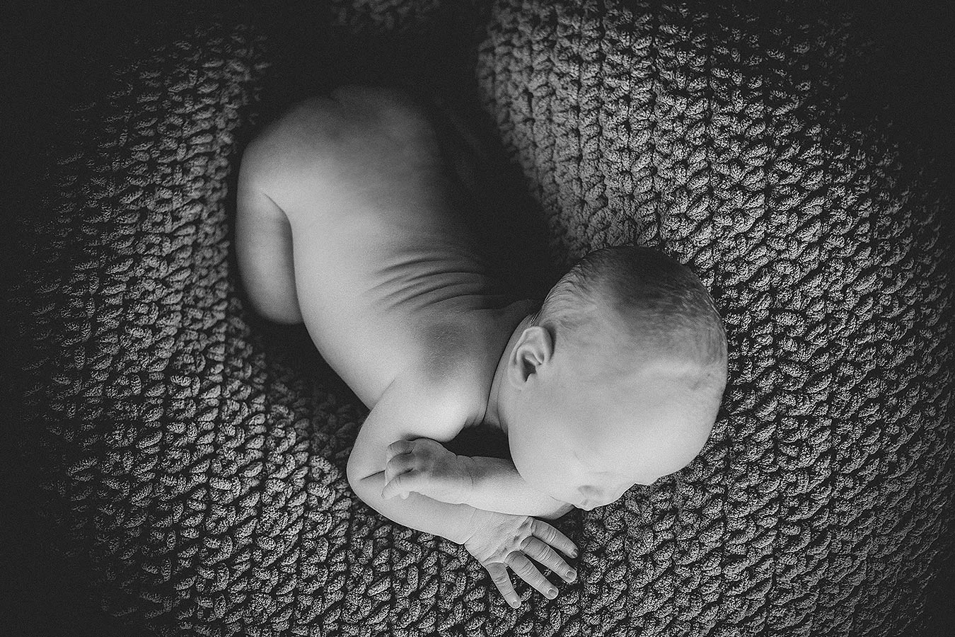 LoganUtahNewbornPhotographer-ProductPhotographyUtah-HeidiRandallStudios-Calvin-BoyNewbornPhotos-5.jpg