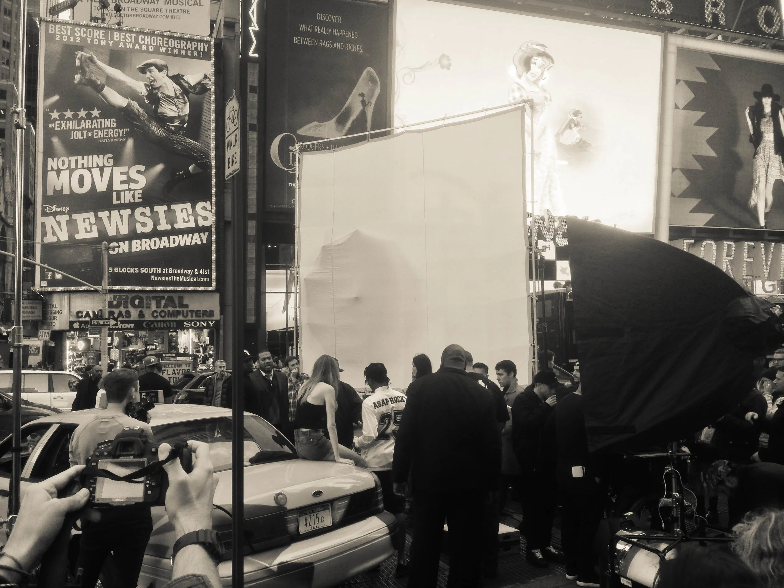 Celeb spotting Cara Delevingne on a photo shoot in time square.