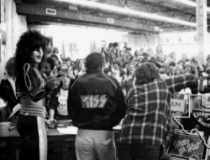  Paul Stanley promoting his record at Cactus Records