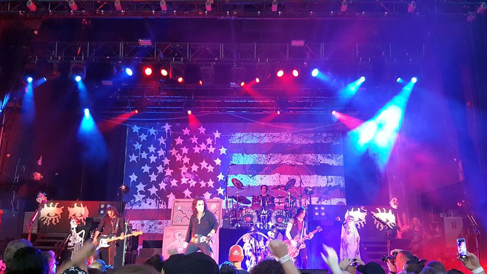 Alice and his band on stage at Express Live 5/16/2017.