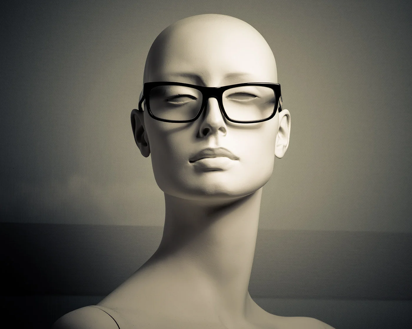 _Yoko-wglasses.jpg