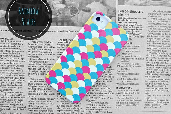 Rainbow Scales // iPhone 5 Case