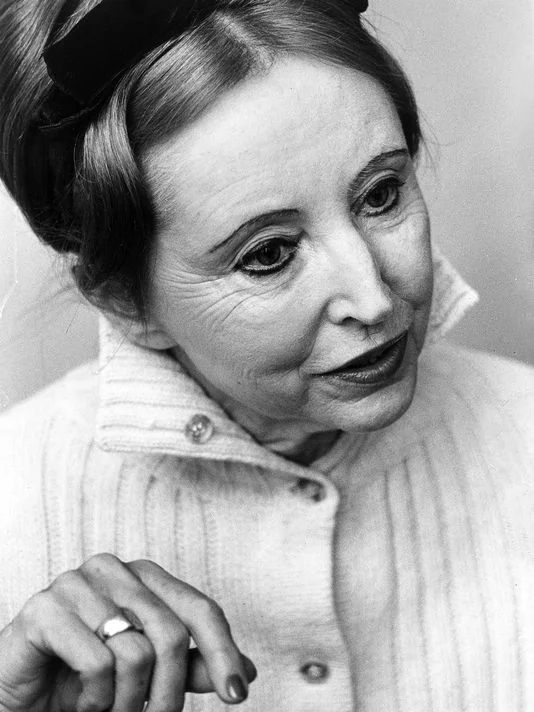 NIN looked radiant into her old age. My undergraduate thesis adviser told me a reverent story about having once seen Nin give a reading in the Silverlake neighborhood of LA. She said Nin wore a black cloak and had whited out her face with pancake make-up. It was the seventies so I guess this was a holdover of the beatnik look? You can see Nin play Astarte in the Kenneth Anger film, Inauguration of the Pleasure Dome .