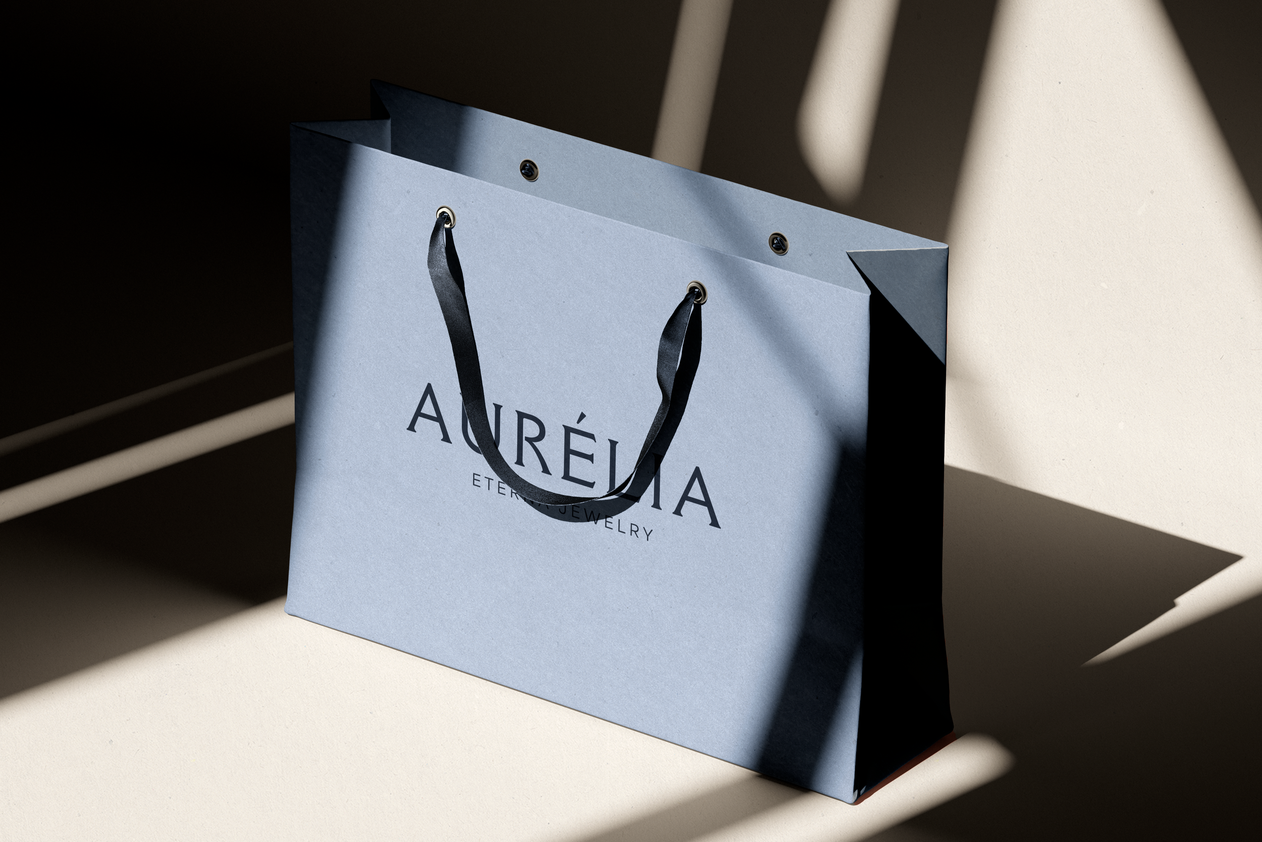 Aurelia large Bag mock.png