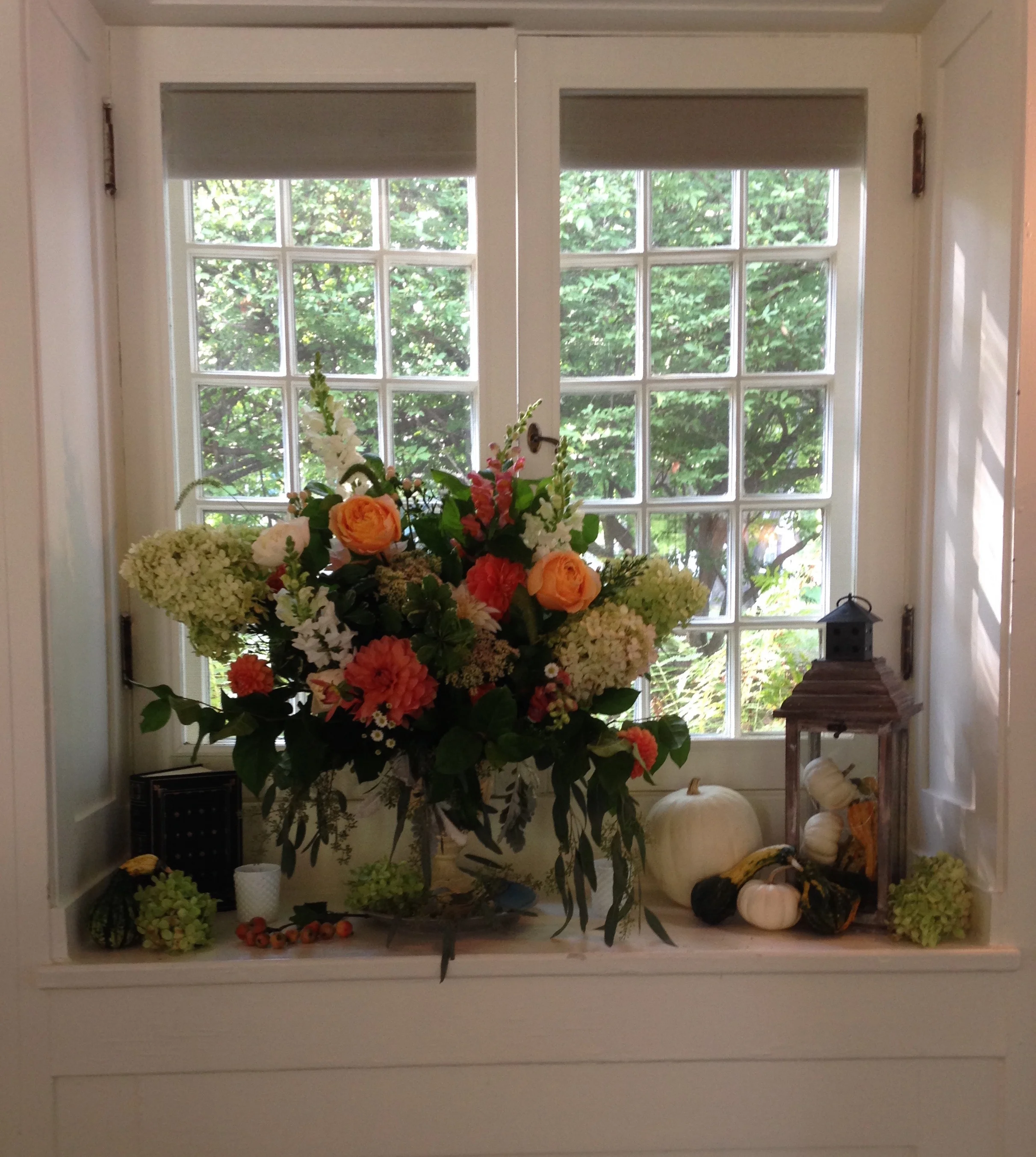 window alcove.jpg