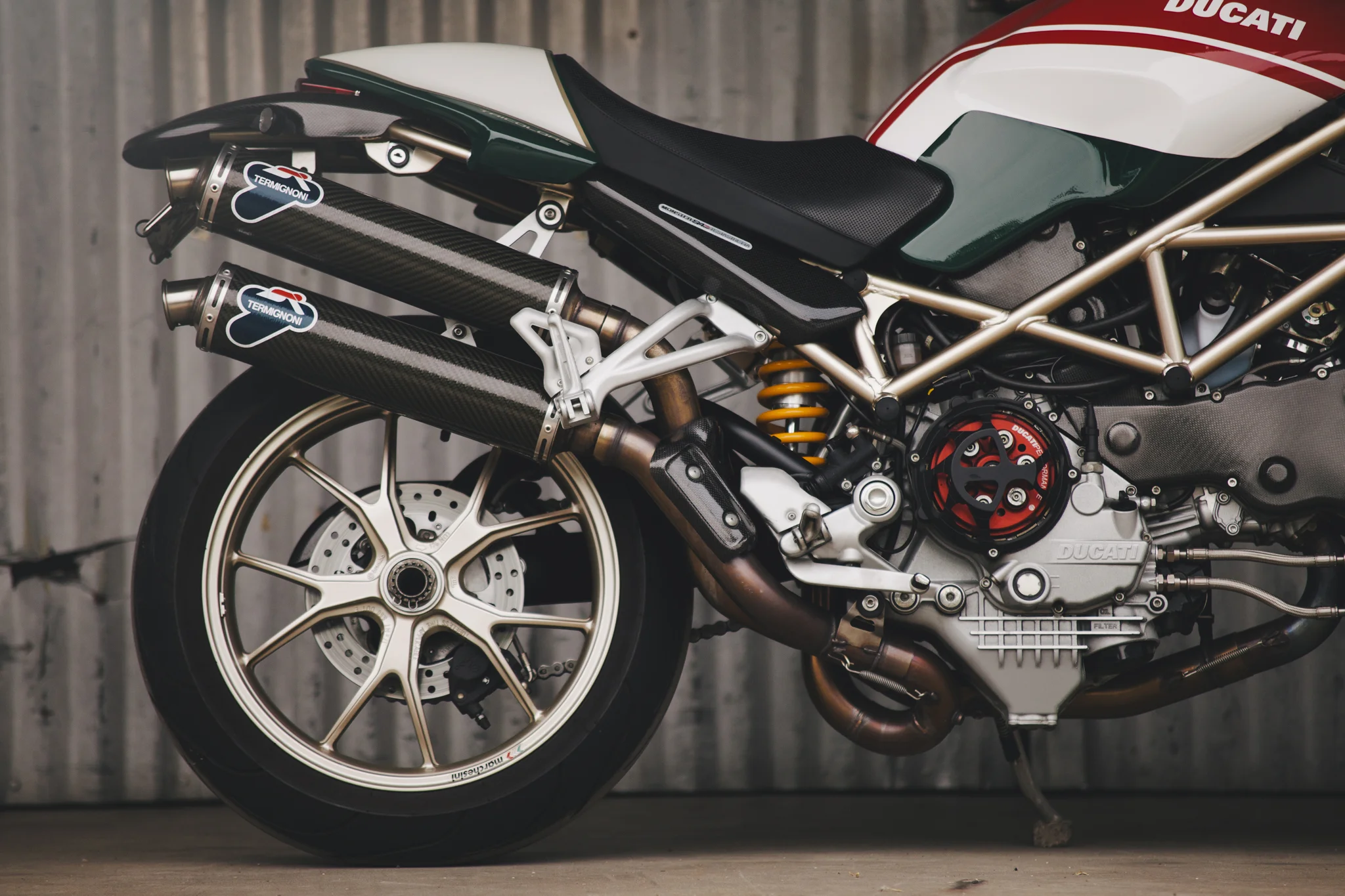 ducatimonsters4rs_009.jpg