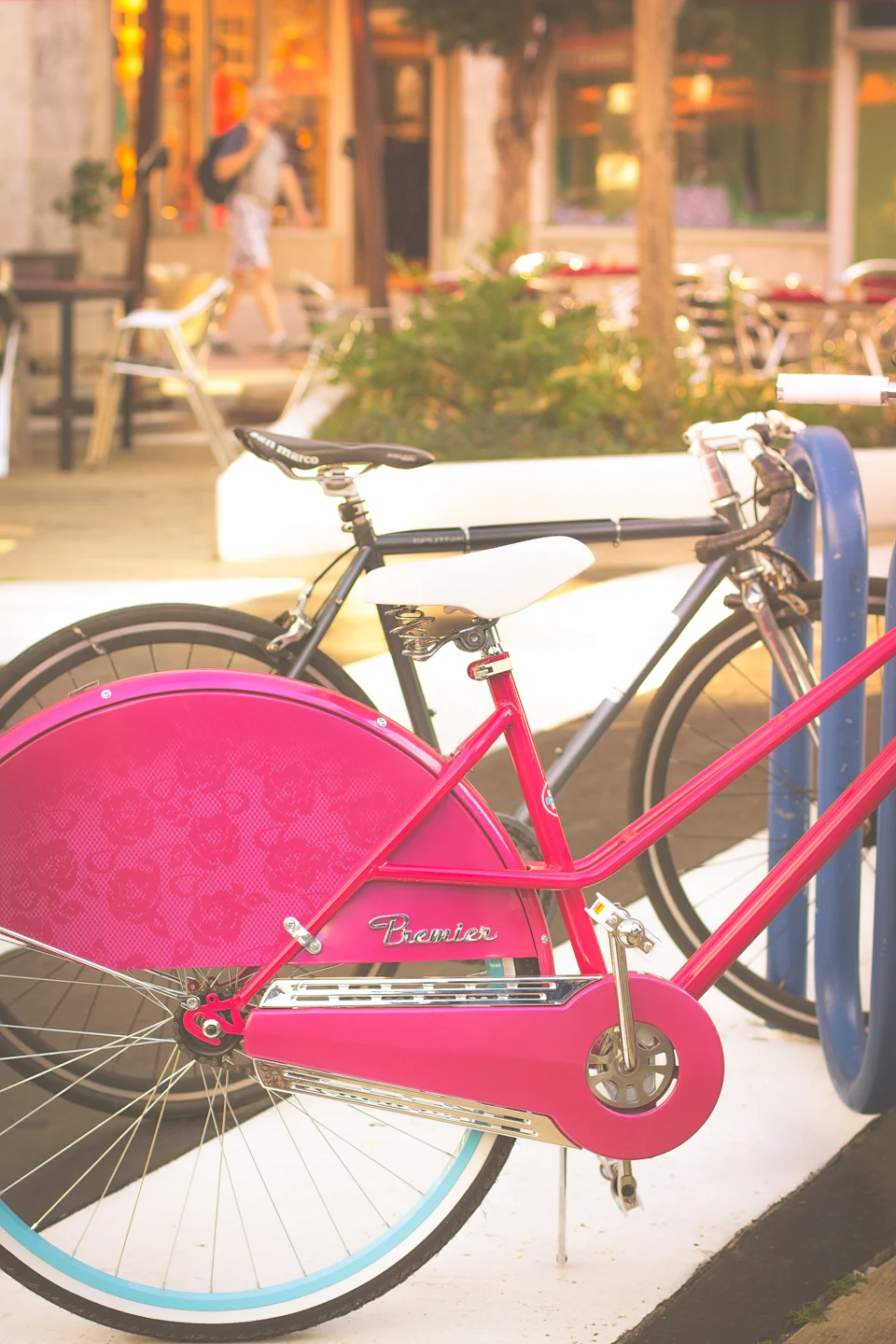 I fell in love with this bright pink bike I spotted walking in Lincoln Road, Miami Beach, FL.