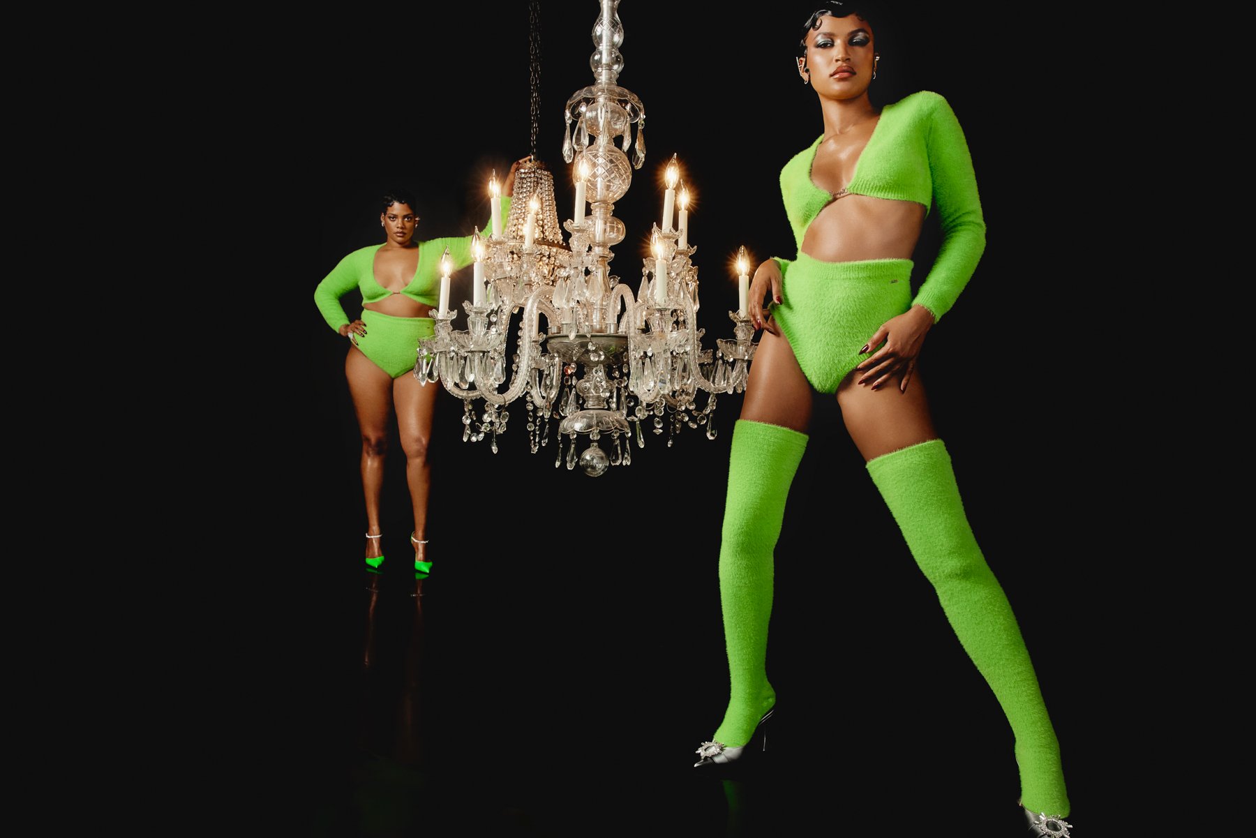 December_VIP_Box_Group_0739.jpg