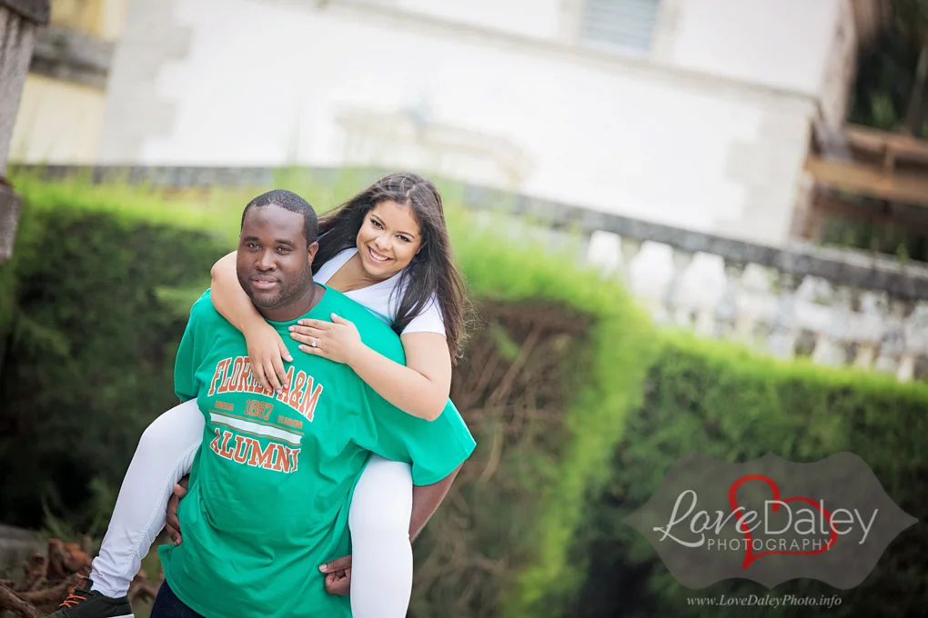 MiamiVizcayaEngagementPhotoshoot-10.jpg