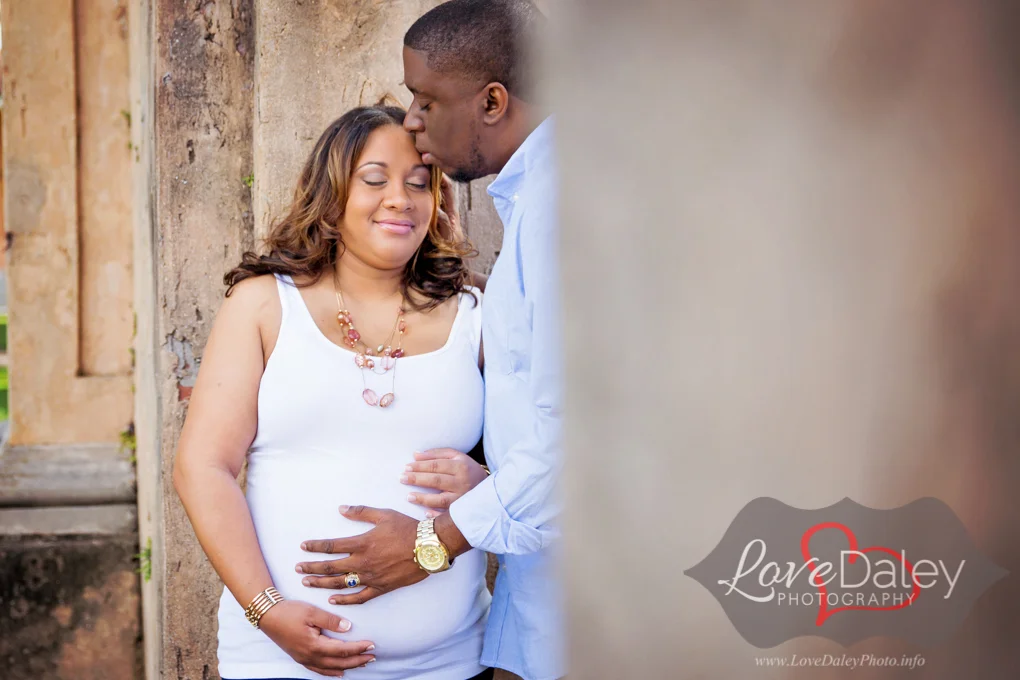 PradoEntranceCoralgablesmaternityphotoshoot8.jpg