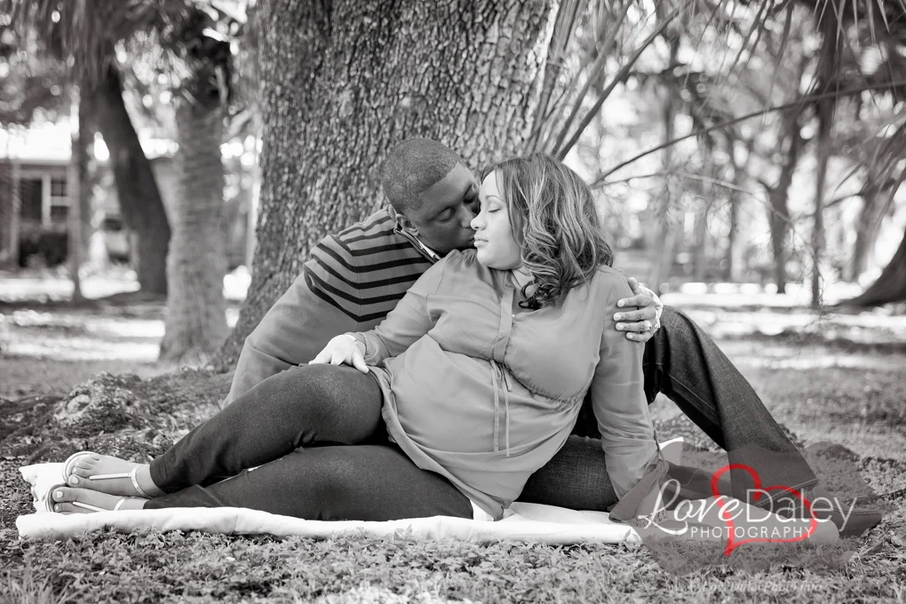 PradoEntranceCoralgablesmaternityphotoshoot21.jpg