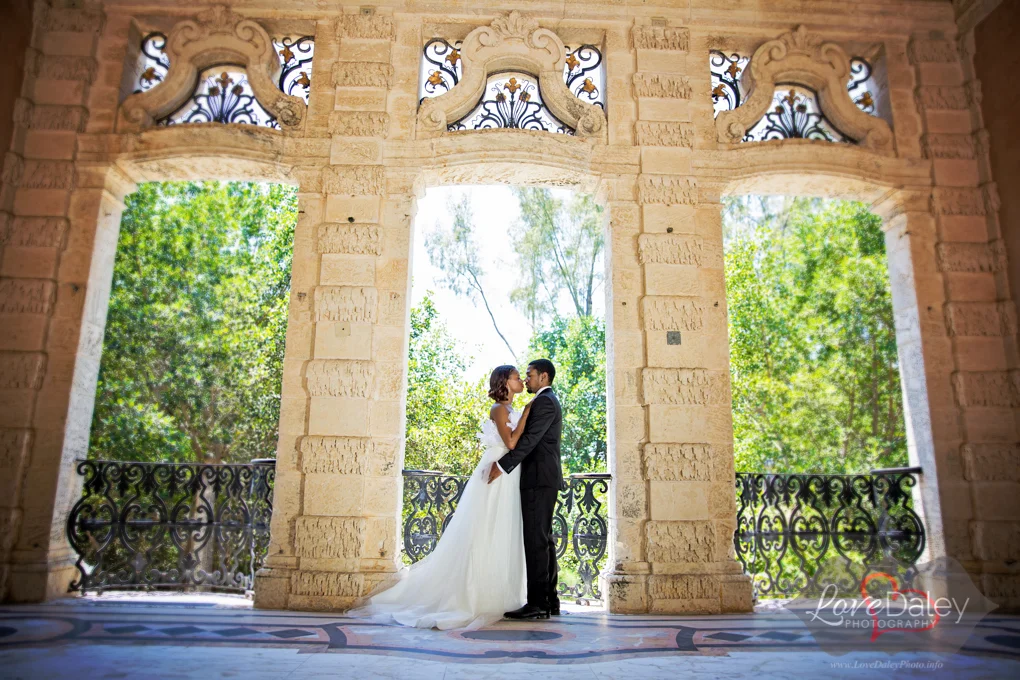 VizcayaMuseumCouplesandEngagementPhotoshoot13.jpg