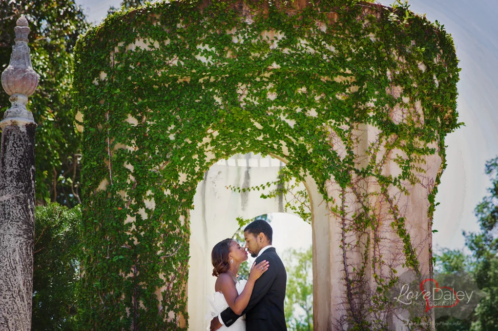 VizcayaMuseumCouplesandEngagementPhotoshoot20.jpg