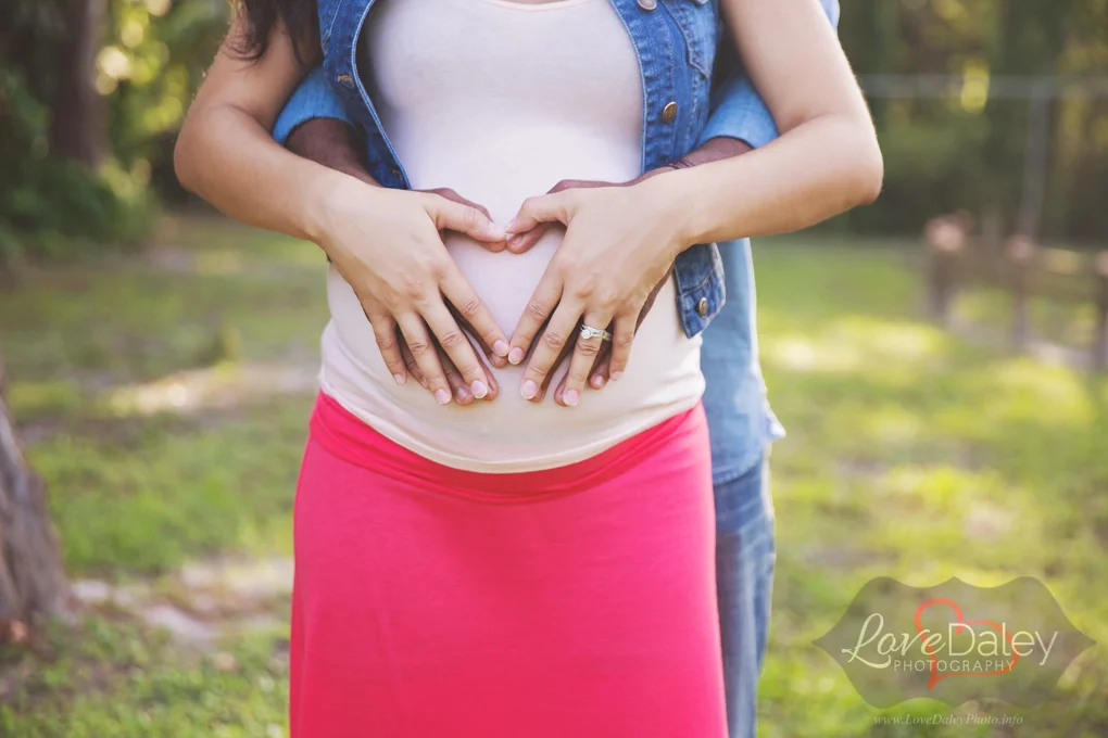 FortlauderdaleHamptonParkMaternityShoot28.jpg