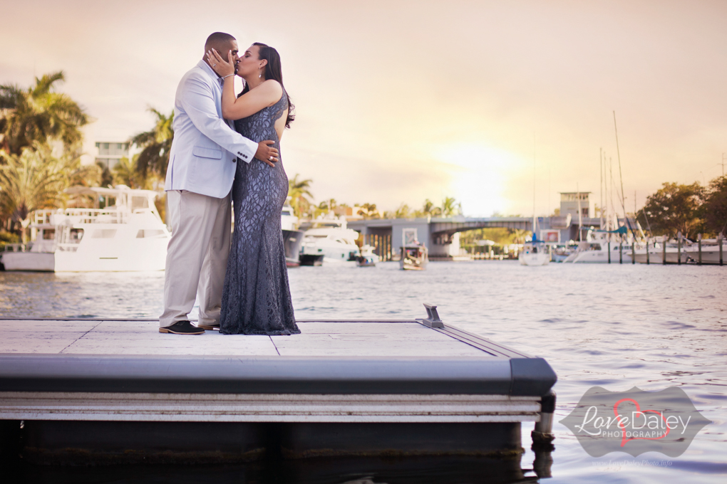 fortlauderdalelasolasengagementphotoshoot4.jpg