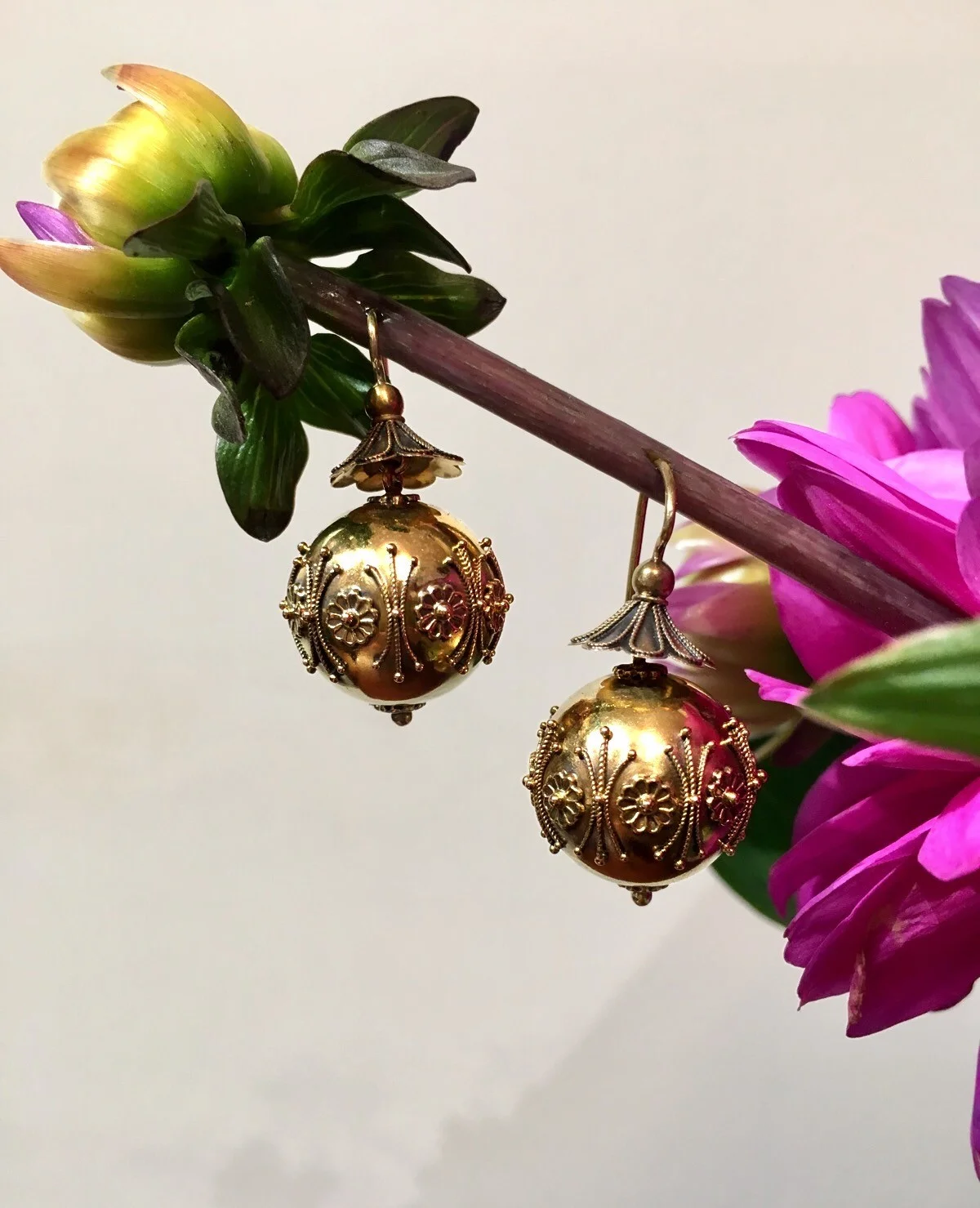 We can just imagine a Victorian era woman riding in a coach across the country side wearing these chic Etruscan 22K yellow gold earrings. Swoon! Shop these lovelies HERE . 