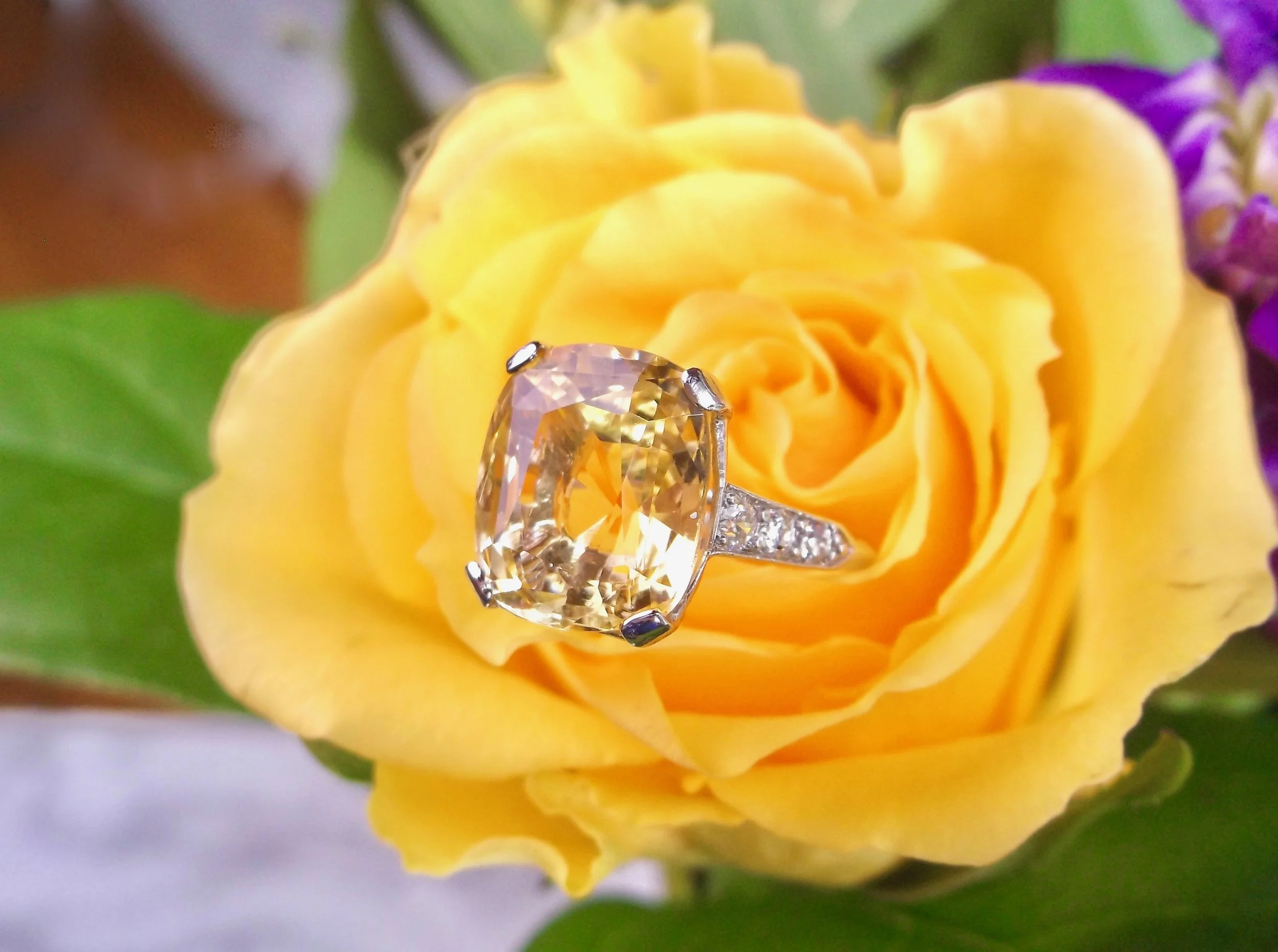 Like a welcoming ray of sunshine, this stunning 5.85 carat yellow sapphire and diamond ring is sure to brighten your day! Shop this fabulous piece HERE . 