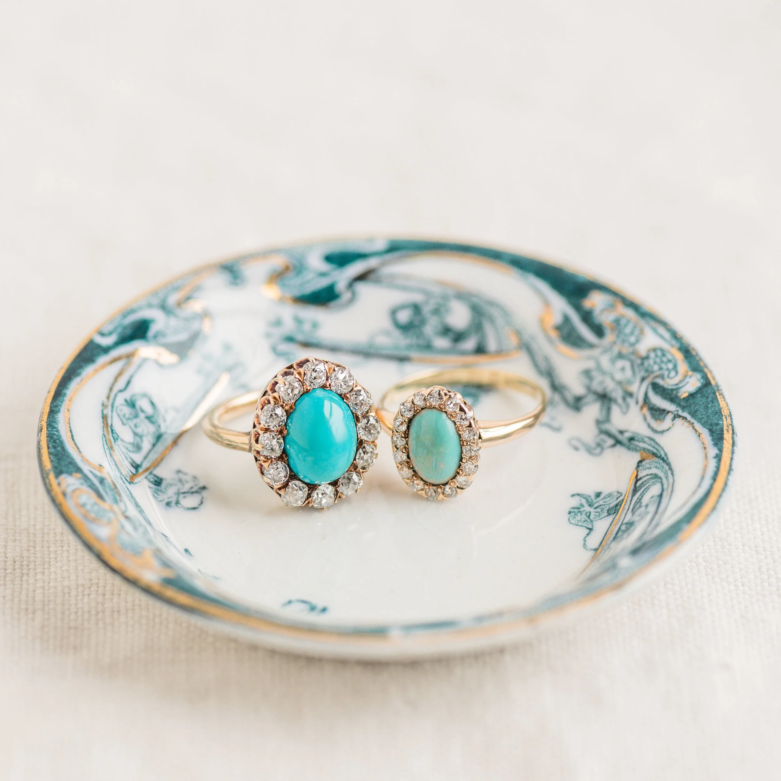We're seeing double with these gorgeous Victorian turquoise and diamond rings! 👯♀️ Shop these rings HERE