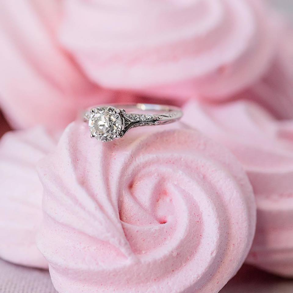 Start your week with with something sweet 💕 Shop this 1.35 carat beauty HERE !