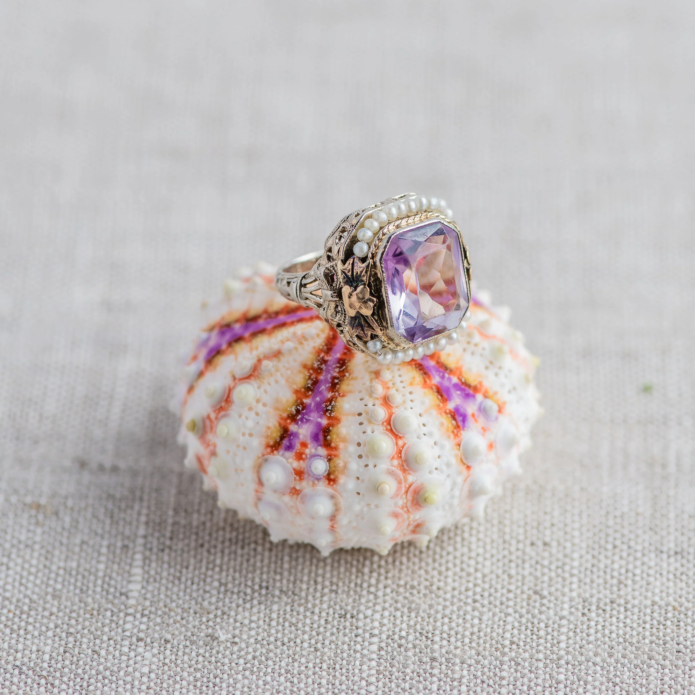 Itβs no seacret....this speshell Art Deco Amethyst ring is to dive for πββοΈ π π . Shop this ring for under $800 HERE !