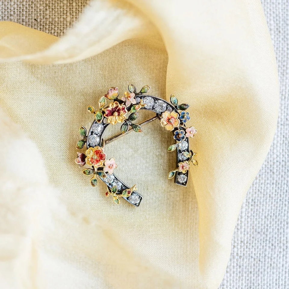 No quote about luck, or horse-lover haiku could do justice to this extraordinary Victorian enamel and diamond horseshoe brooch. Itβs just that special πShop HERE !
