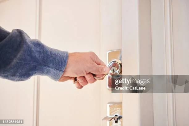 Pre-Travel Home Checklist