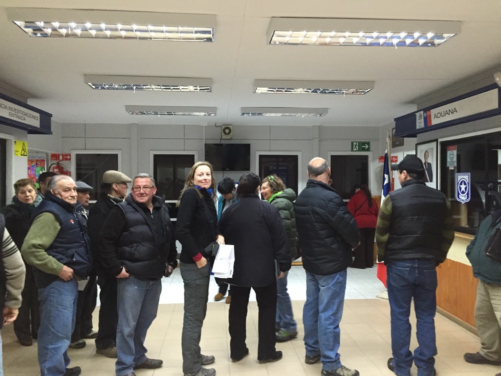 julie_queuing_at_argentina_chile_border.jpg