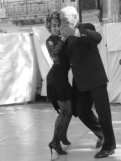 tango_dancers_san_telmo_buenos_aires_argentina.jpg