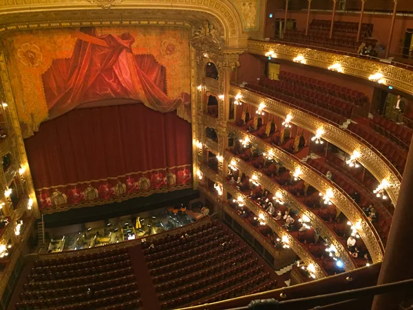 The wonderful old lady, Teatro Colon