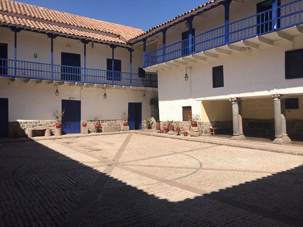 courtyard_cusco.jpg