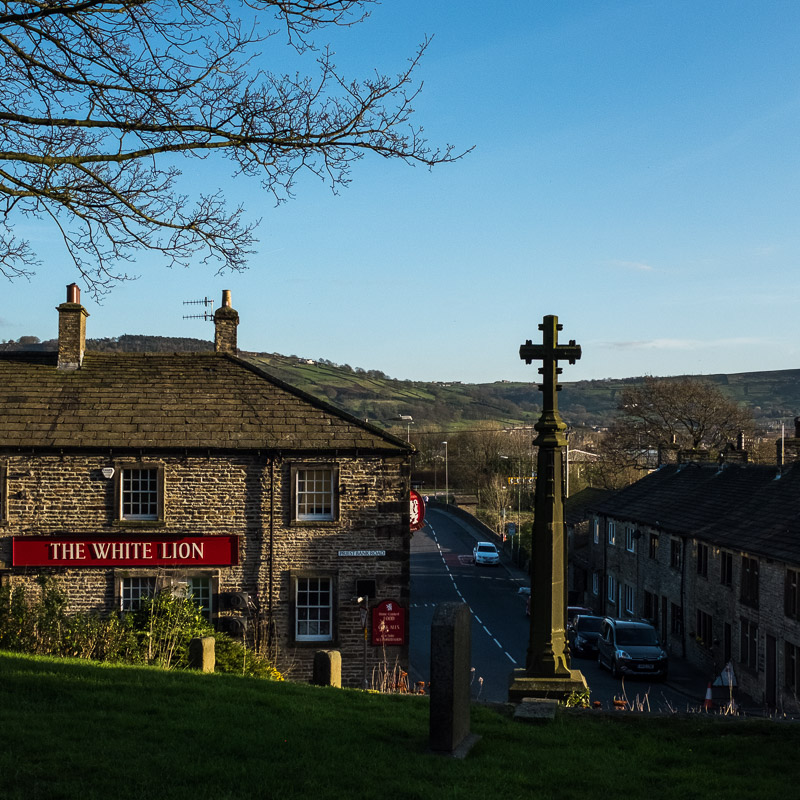 The White Lion_Farnhill_Yorkshire.jpg