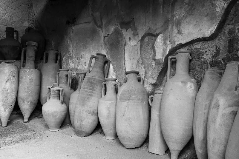 herculaneum_pots.jpg