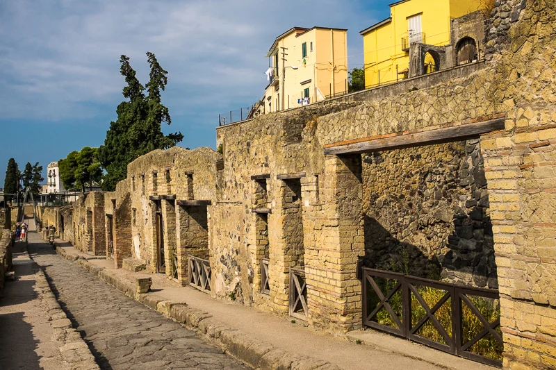 herculaneum_street.jpg