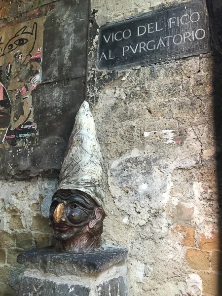 naples_alleyway_1.jpg