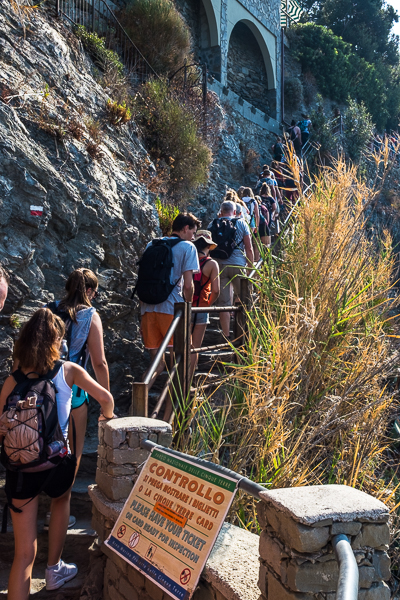 hiking_the_cinque_terre_italy.jpg