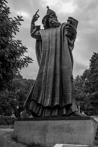 statue_gregory_of_nin.jpg