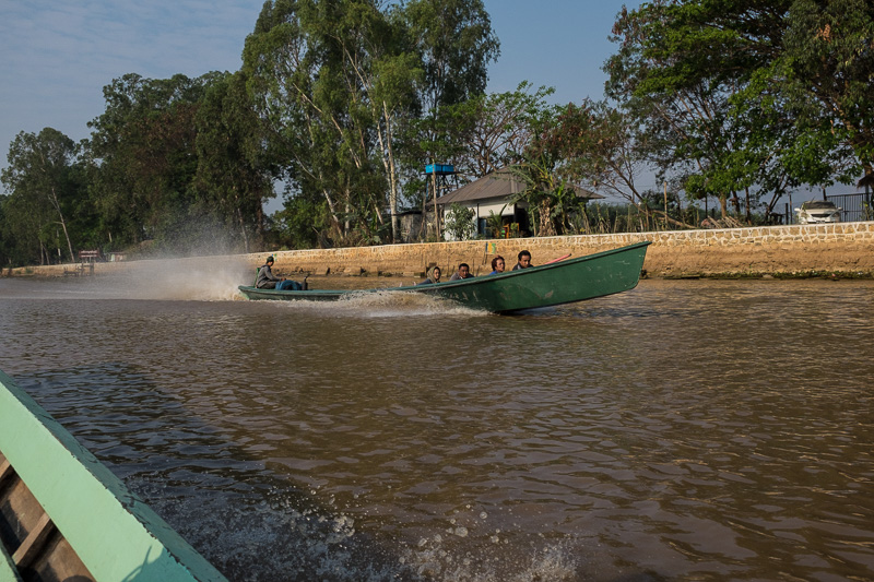 long_tailed_tourist_boat_inle_lake_myanmar.jpg