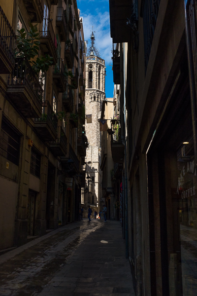 barcelona-gothic-quarter-narrow-street-leading-to-church.jpg