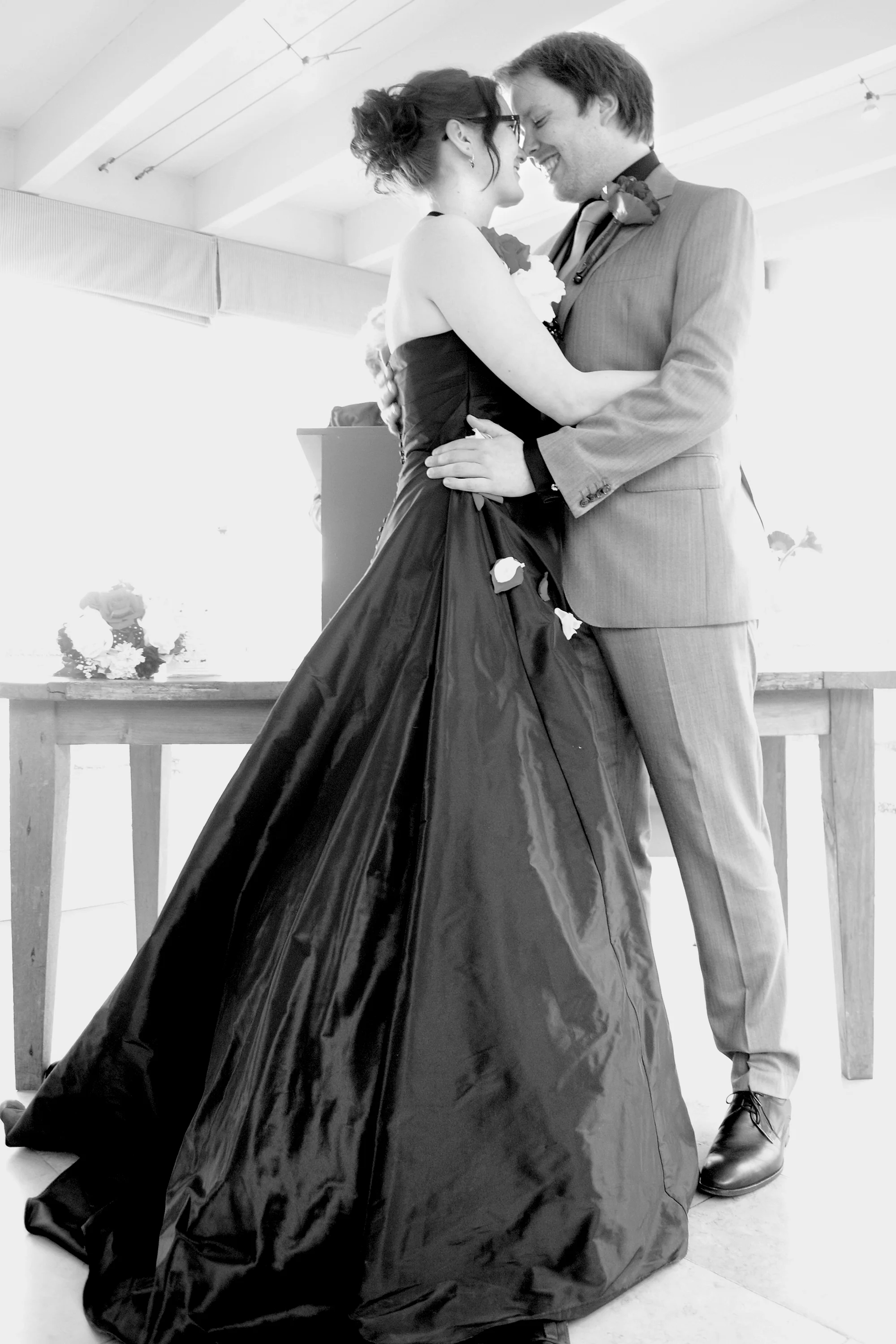MaartenAnnemiekWedding103bw.jpg