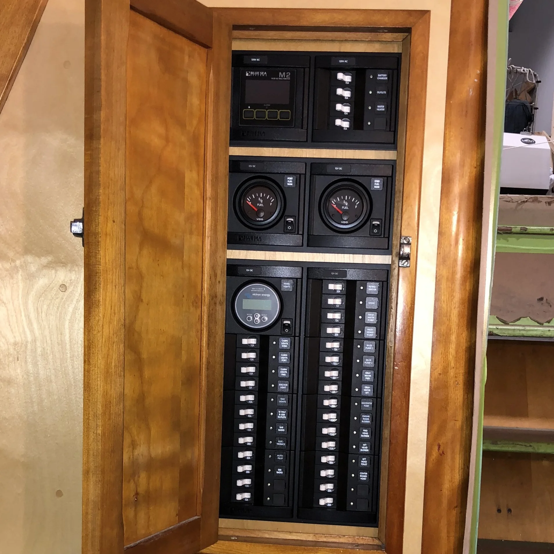 Hinckley 48’ Electrical System Upgrade