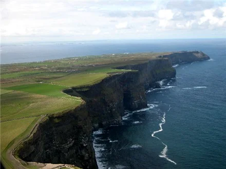 cliffs_moher_rt_440.JPG