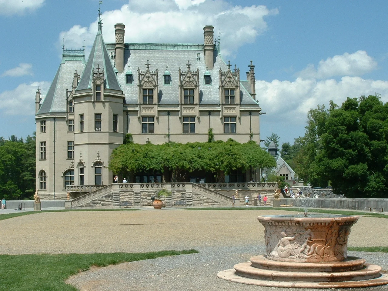 biltmore_side2.JPG