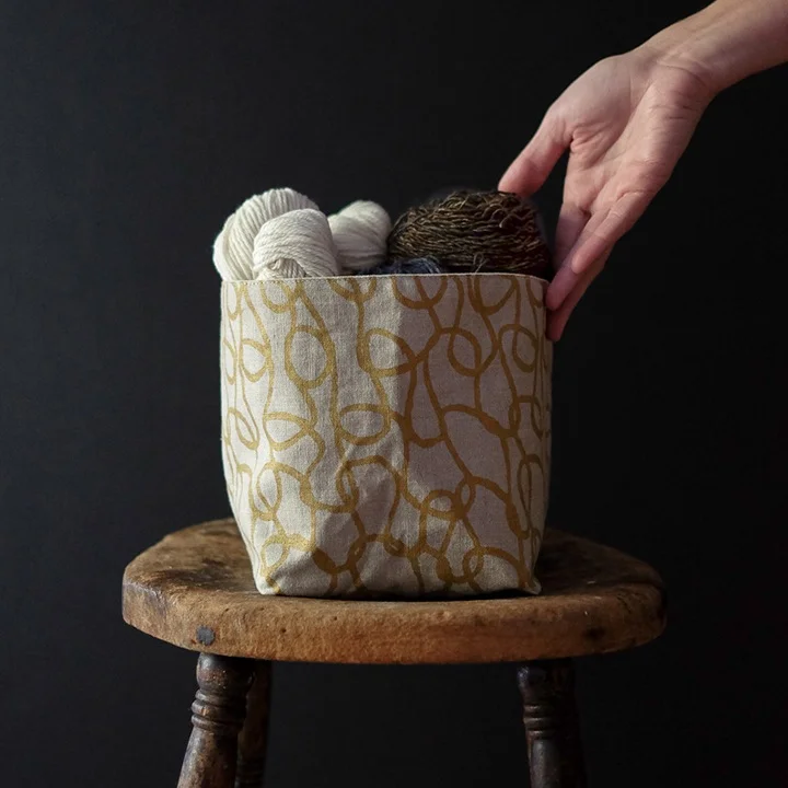 bookhou_box_gold_knit.jpg