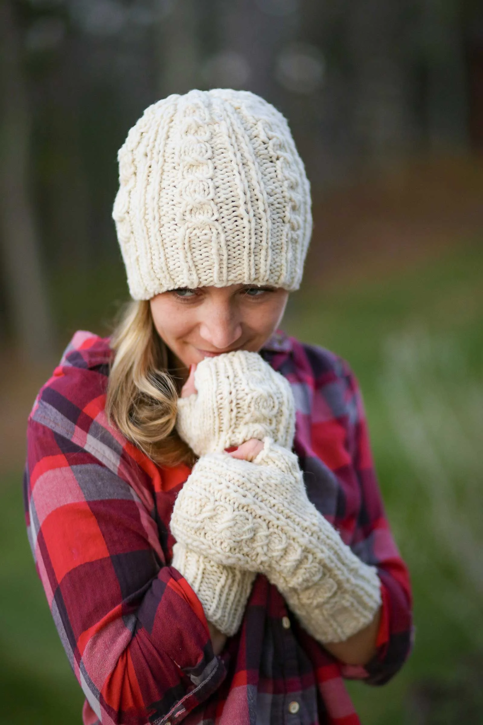 NEW PATTERNS || LANDSLIDE HAT & FINGERLESS MITTS!!! 