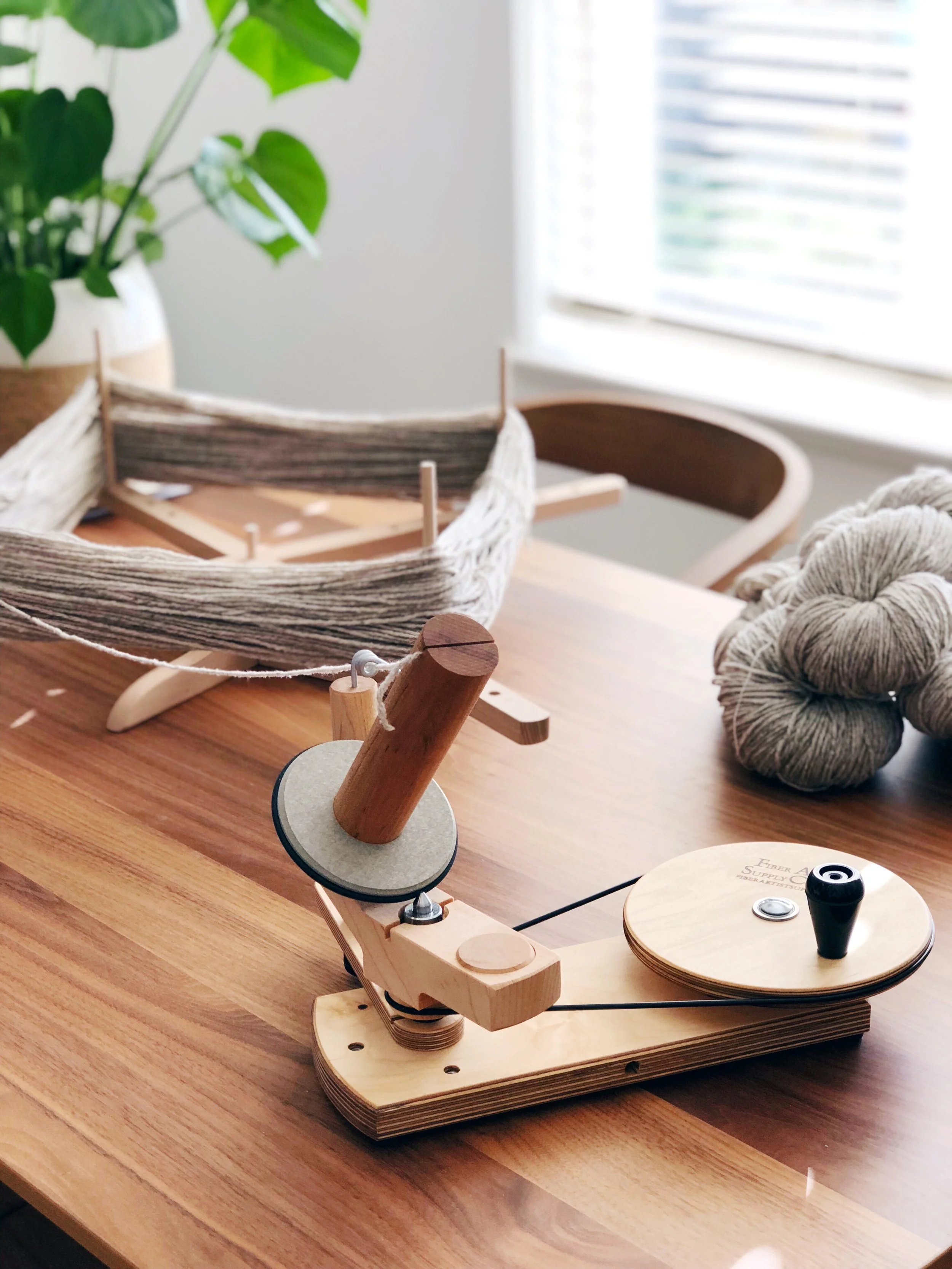 GIVEAWAY/REVIEW - FIBER ARTIST SUPPLY CO. JUMBO BALL WINDER!!!