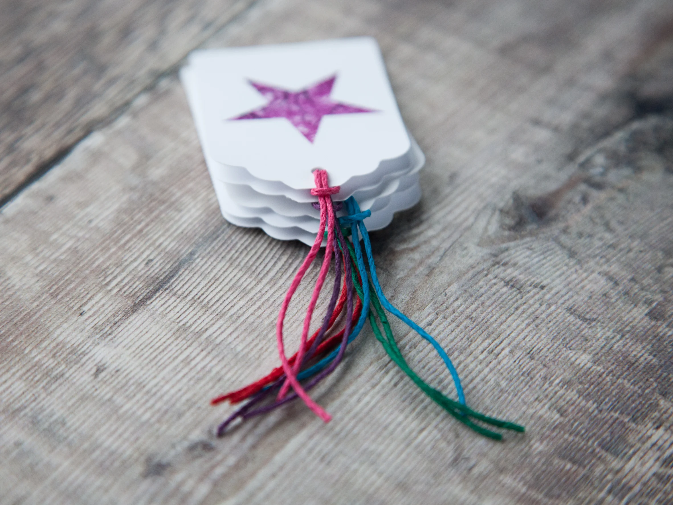 Coloured Christmas Star Gift Tags-0135.jpg