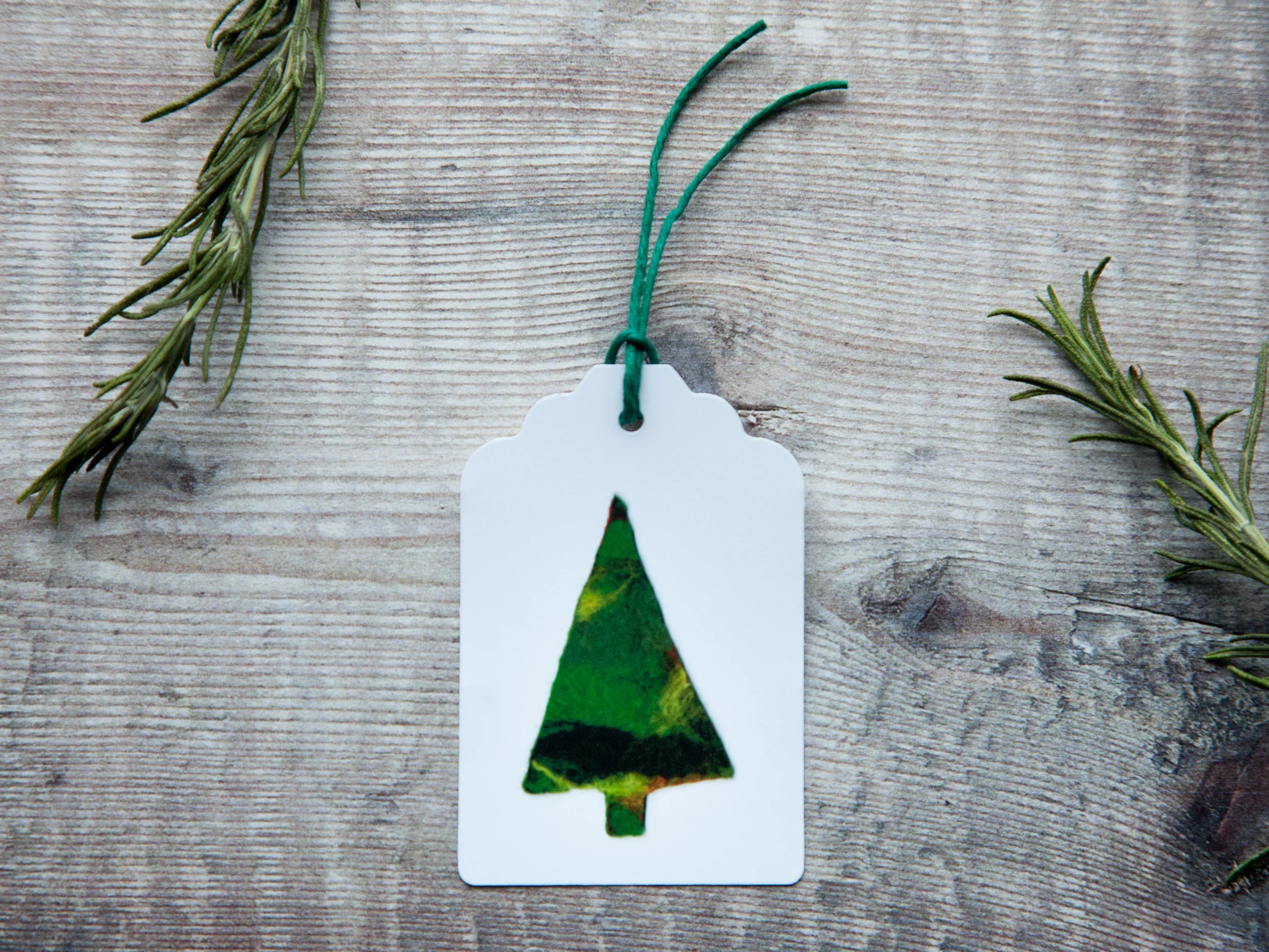 Felt Christmas Tree Gift Tags-0106.jpg